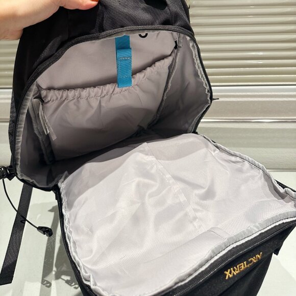 Arc'teryx Mantis 26 Backpack Bag - Picture 2 of 9